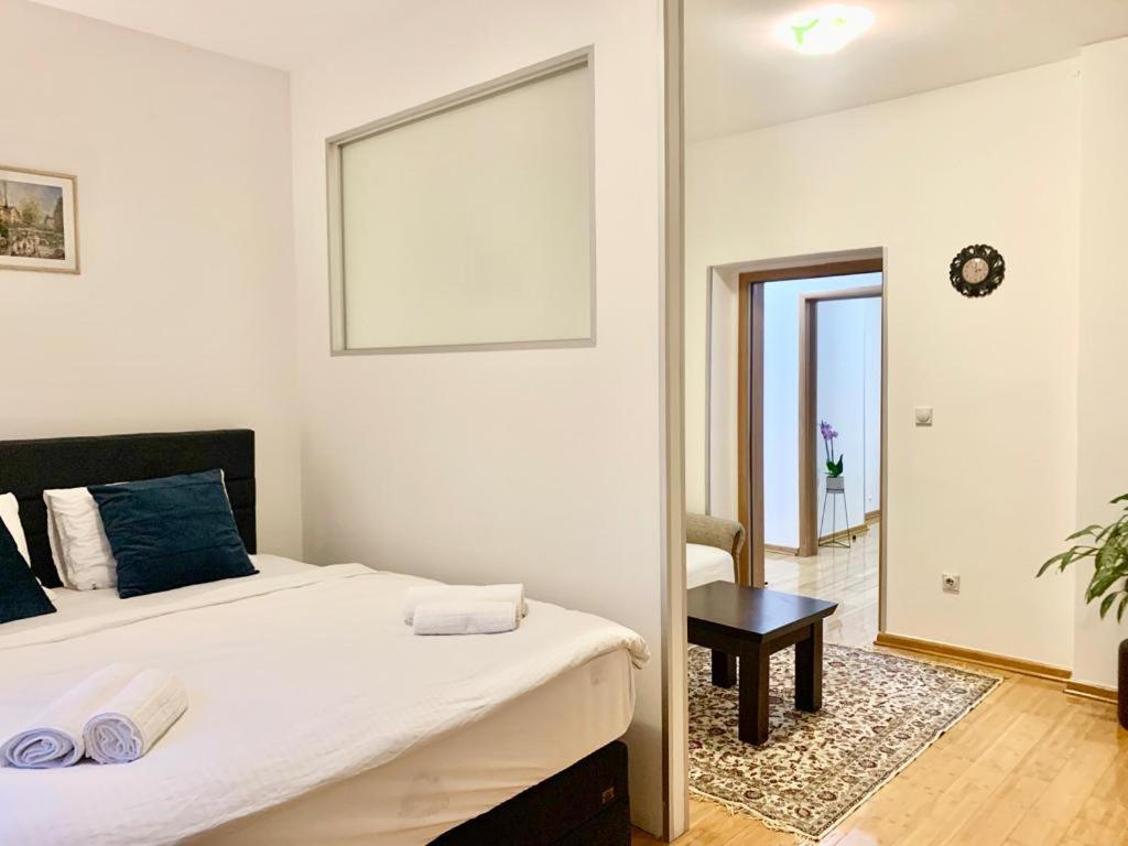 City Center Crown Apartment Belgrad Exterior foto